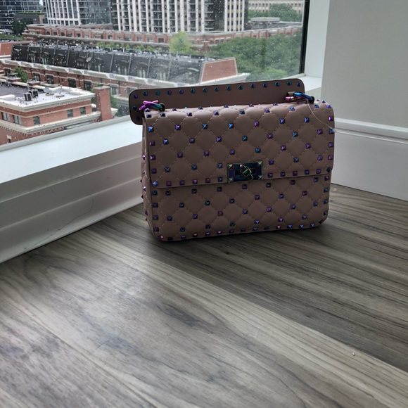 Pink studded Valentino bag - Picture 3 of 3